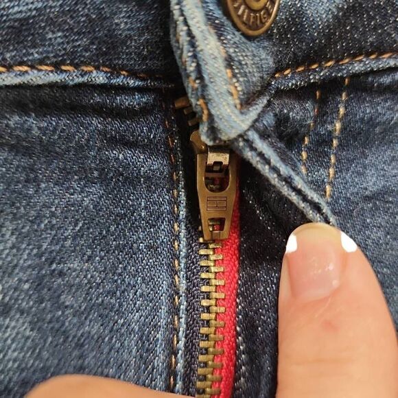 Tommy Hilfiger Women's Blue Five Pocket Style Curve Straight Jeans Size 10 - Picture 9 of 15